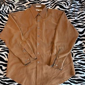 Perry Ellis long sleeve dress shirt. szM. tan color.